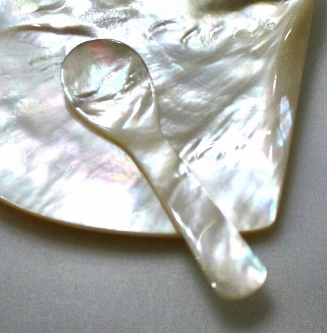 Mother of pearl caviar spoons